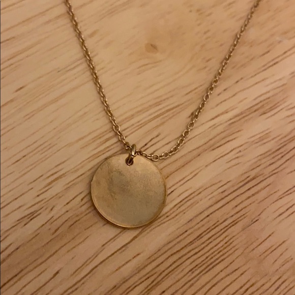 Circle pendent necklace. Gold colour - Picture 2 of 2